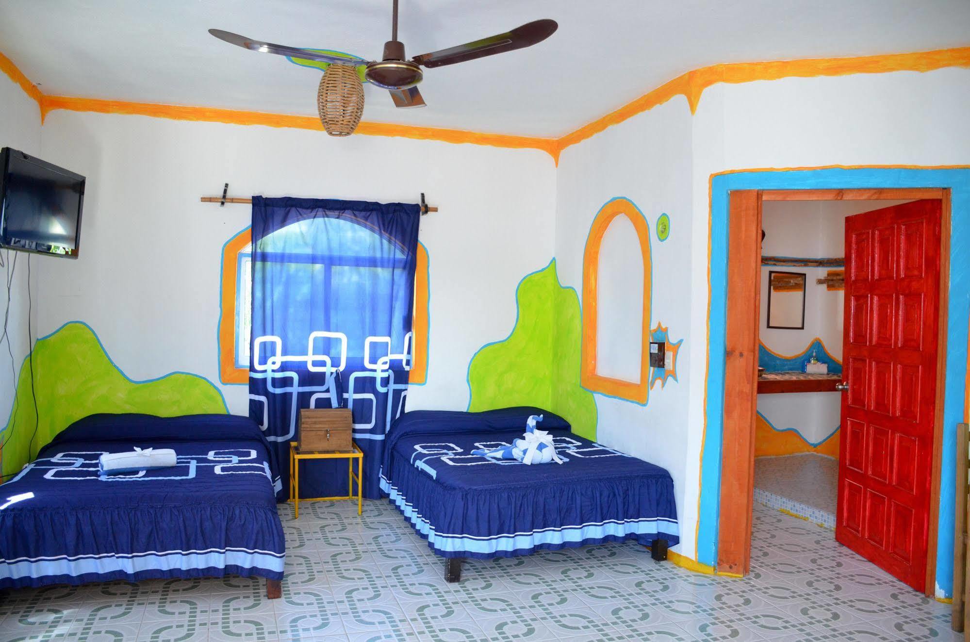 Adventure Experience Hotel Playa del Carmen Esterno foto