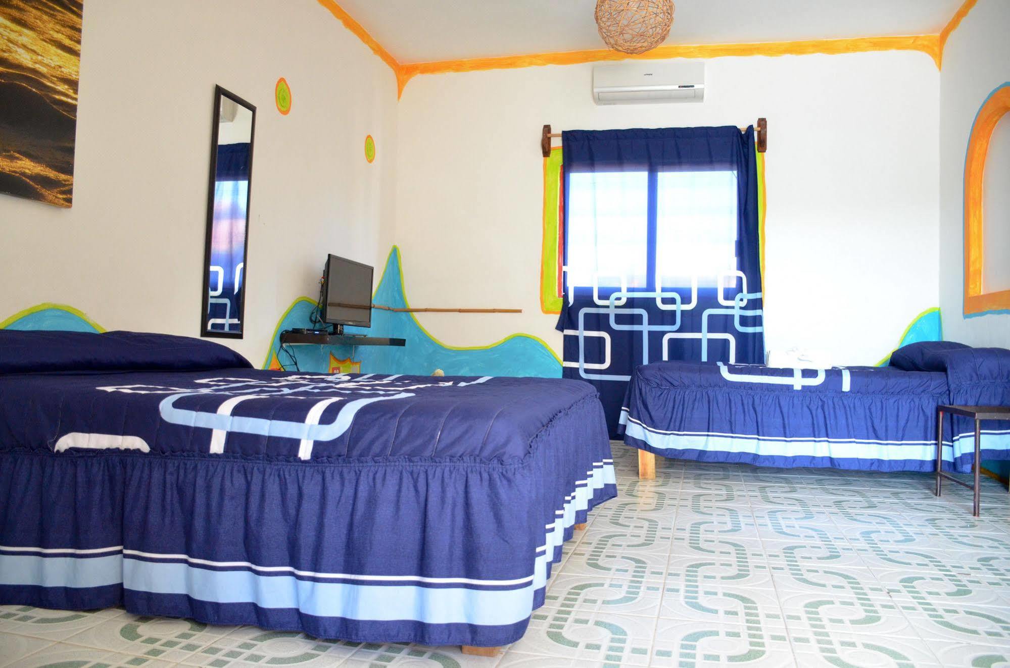 Adventure Experience Hotel Playa del Carmen Esterno foto