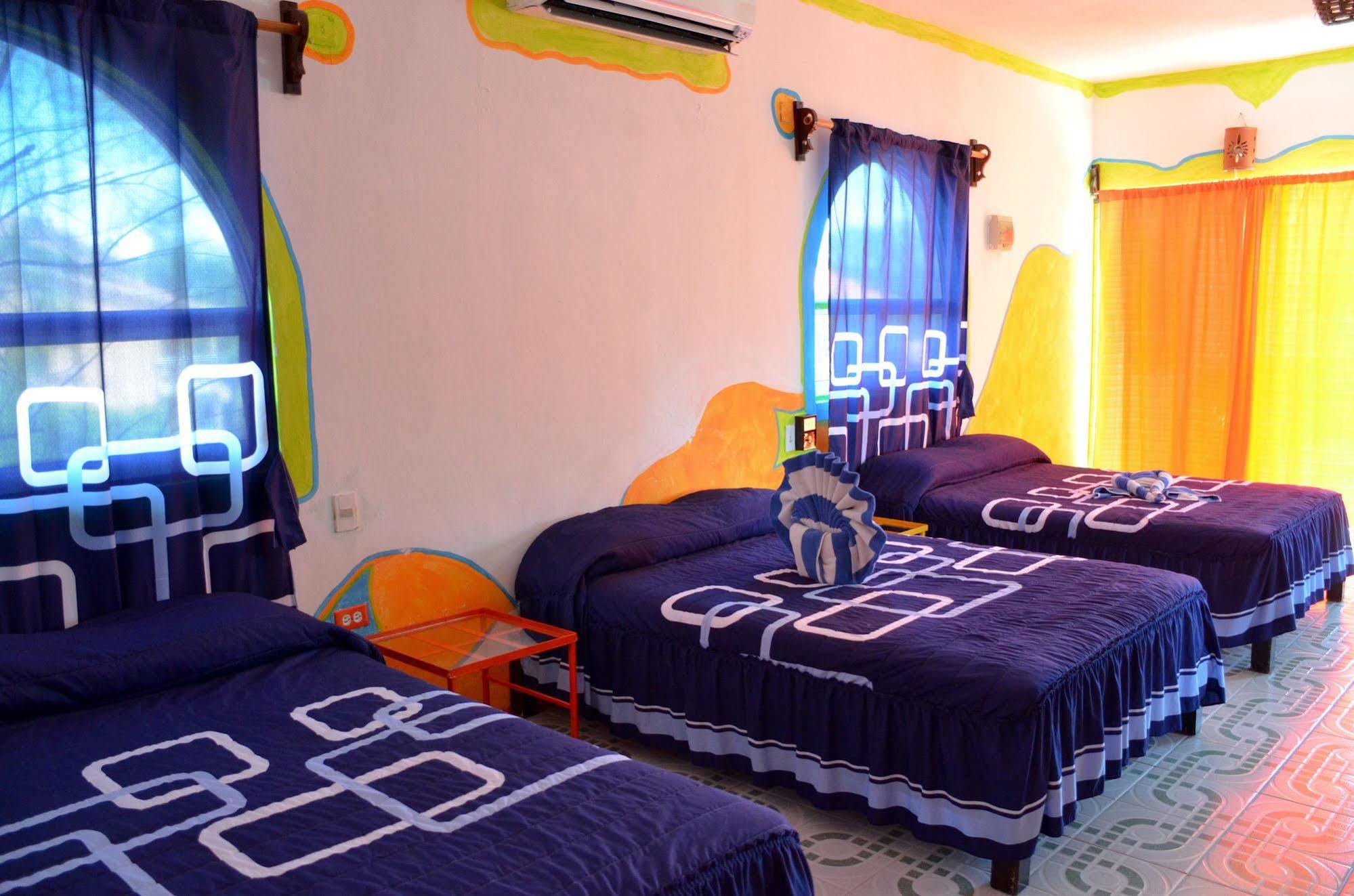 Adventure Experience Hotel Playa del Carmen Esterno foto
